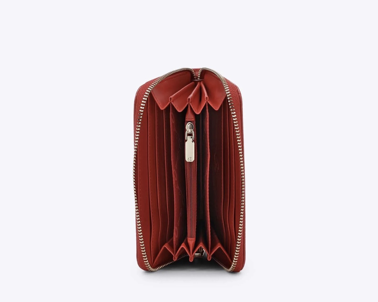 Портфейл с кроко мотив - image 2